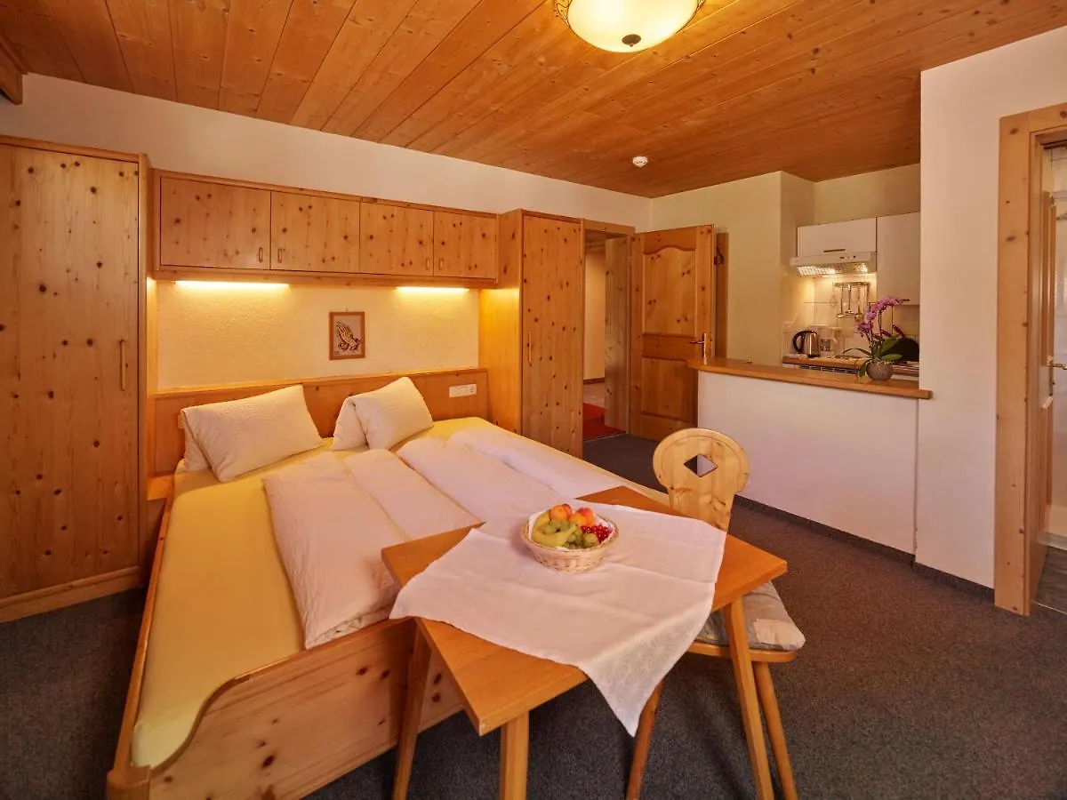 Haus Erbhof Hotel Solden 0*,  Austria